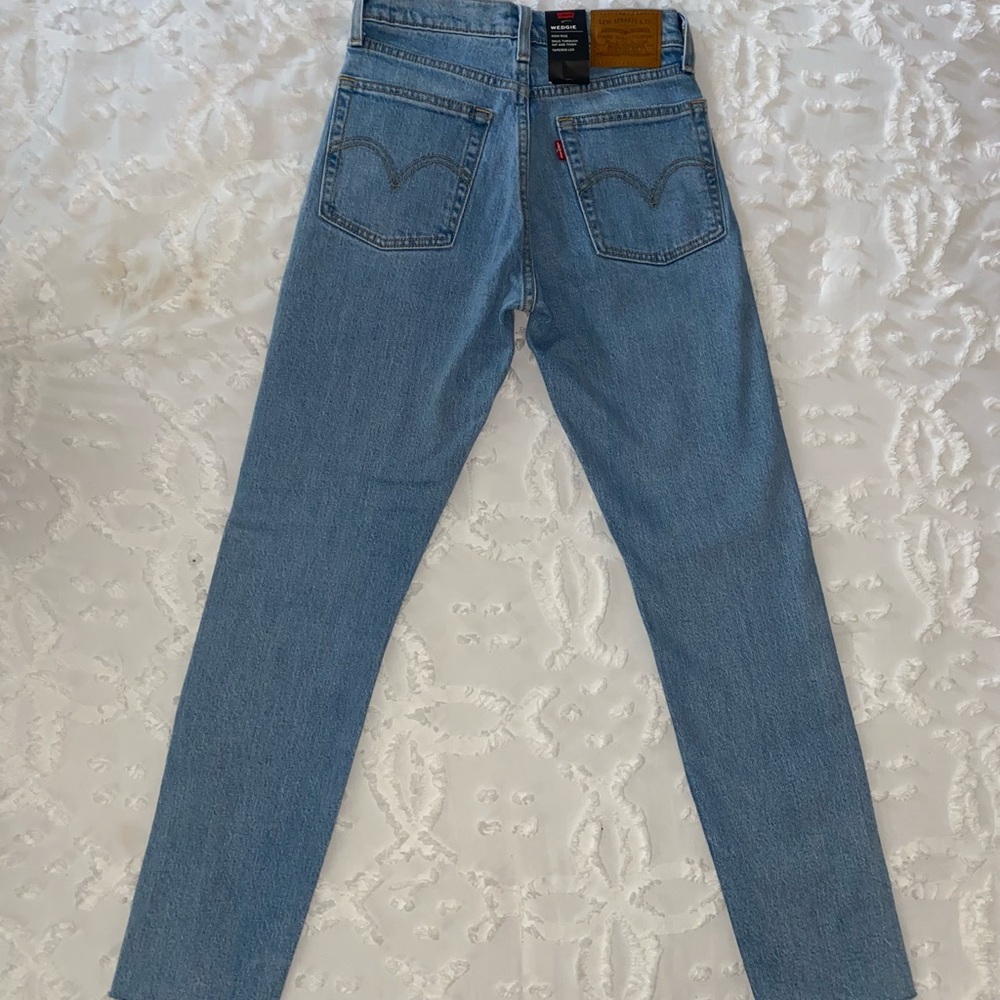 Levis wedge fit size 23